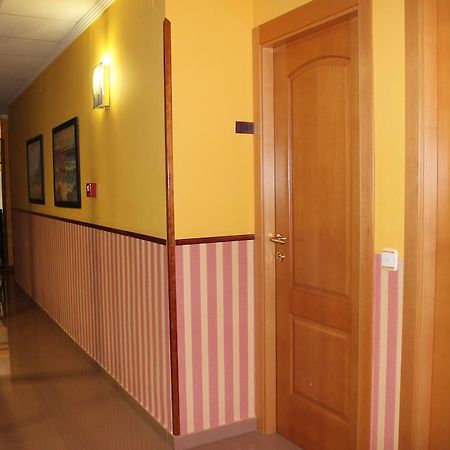 Hostal Prickly Villacanas Ngoại thất bức ảnh
