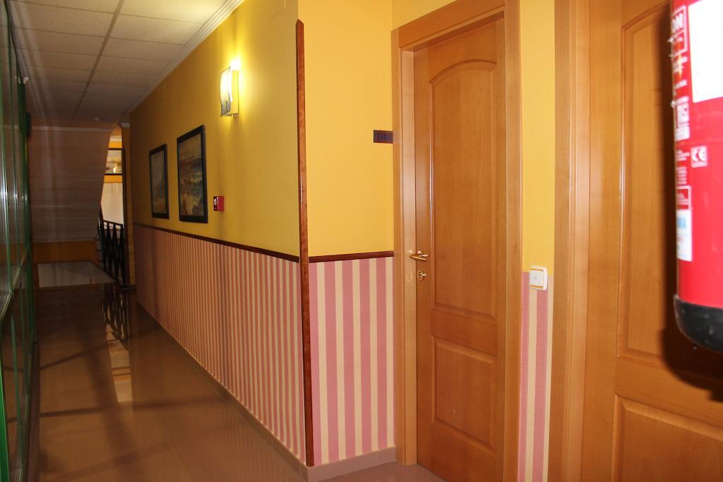 Hostal Prickly Villacanas Ngoại thất bức ảnh
